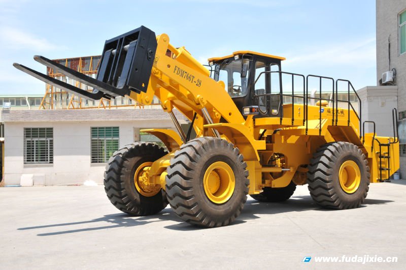 MK手机官方网站入口28吨轮式叉装车